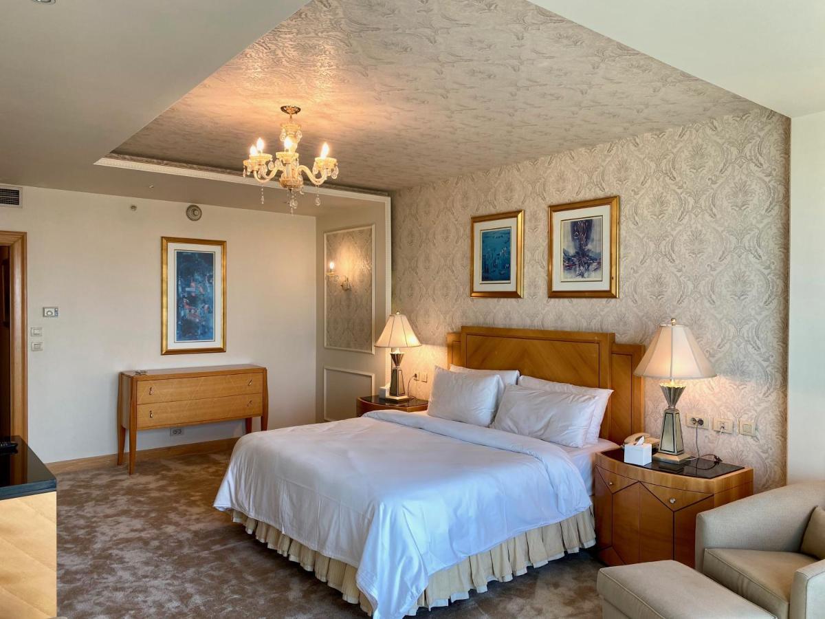 Chez Haytham At Four Seasons Nile Plaza Residential Suite Cairo Exterior foto